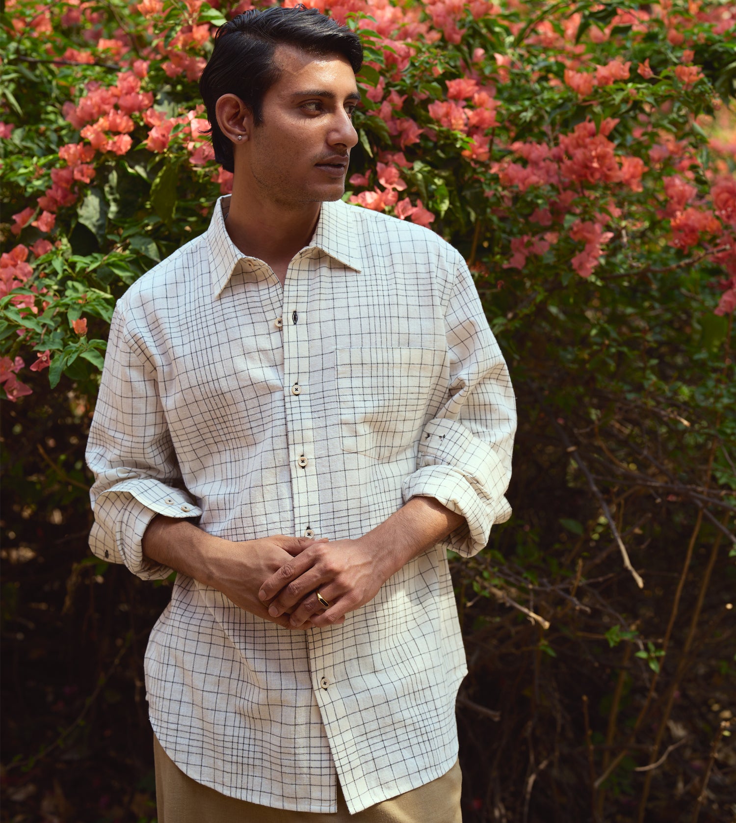 Men’s full-sleeve khadi cotton shirt with optical plaid pattern, breathable and easy to style.